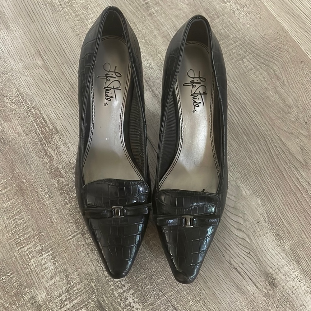 Life Stride Women’s heels size 7 1/2- comfy and stylish